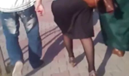 دادن آن به او سکس در فروشگاه لباس در panties او