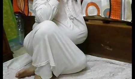 عجله ئی شورت سکسی در جنگل