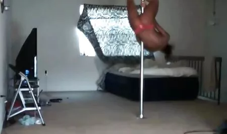 همسر خود سکس رو لباس را fantasizing