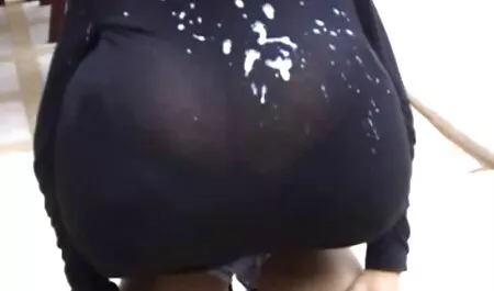 Amadahy ضربات توپ شو لباس سکسی برده خود.